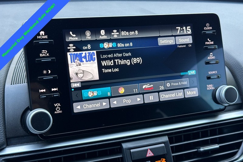Honda Accord Sedan Vehicle Full-screen Gallery Image 17