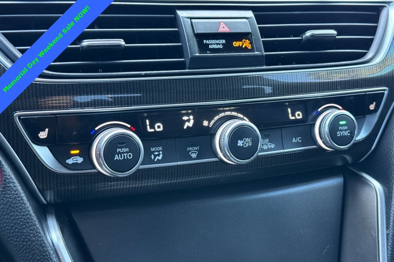 Honda Accord Sedan Vehicle Full-screen Gallery Image 19