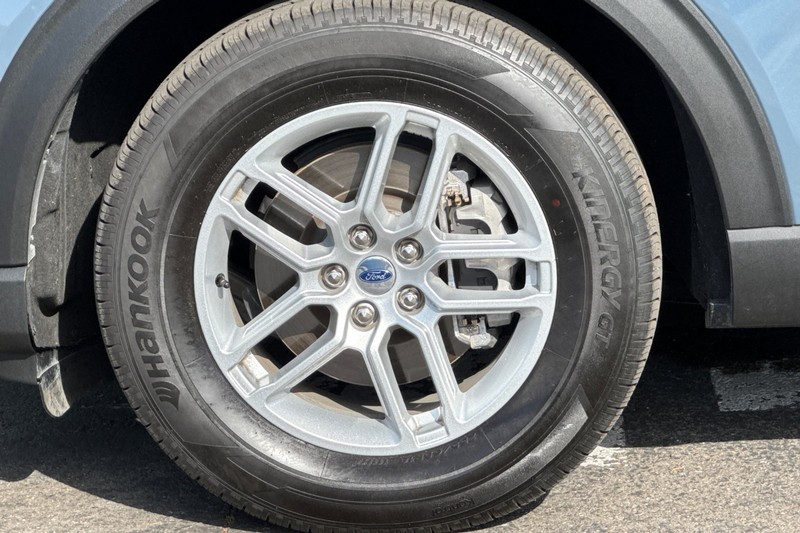 Ford Explorer Vehicle Full-screen Gallery Image 27