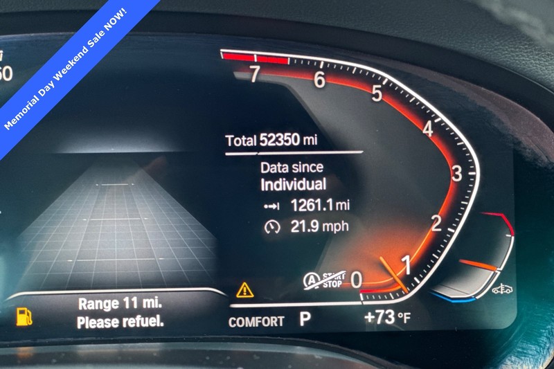 BMW 7 Series Vehicle Full-screen Gallery Image 25