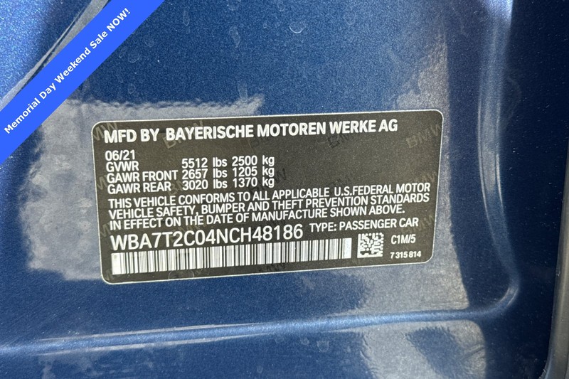 BMW 7 Series Vehicle Full-screen Gallery Image 29