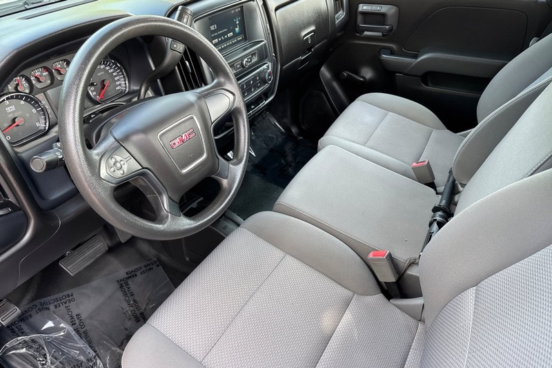 GMC Sierra 1500 Vehicle Full-screen Gallery Image 11