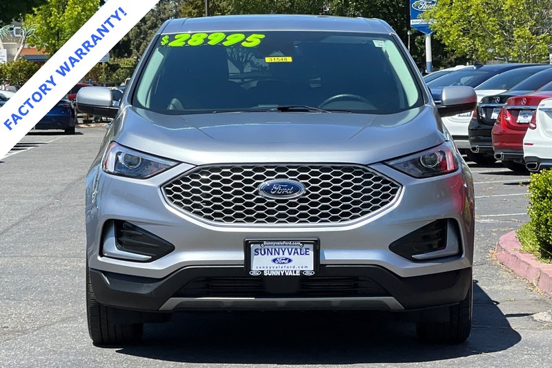 Ford Edge Vehicle Full-screen Gallery Image 09