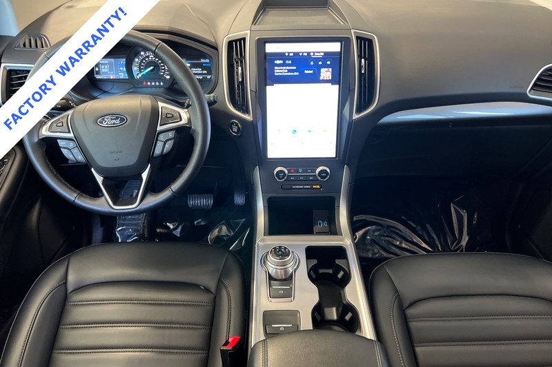 Ford Edge Vehicle Full-screen Gallery Image 13