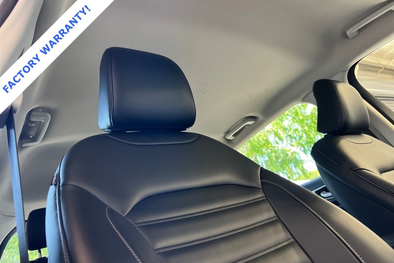 Ford Edge Vehicle Full-screen Gallery Image 17