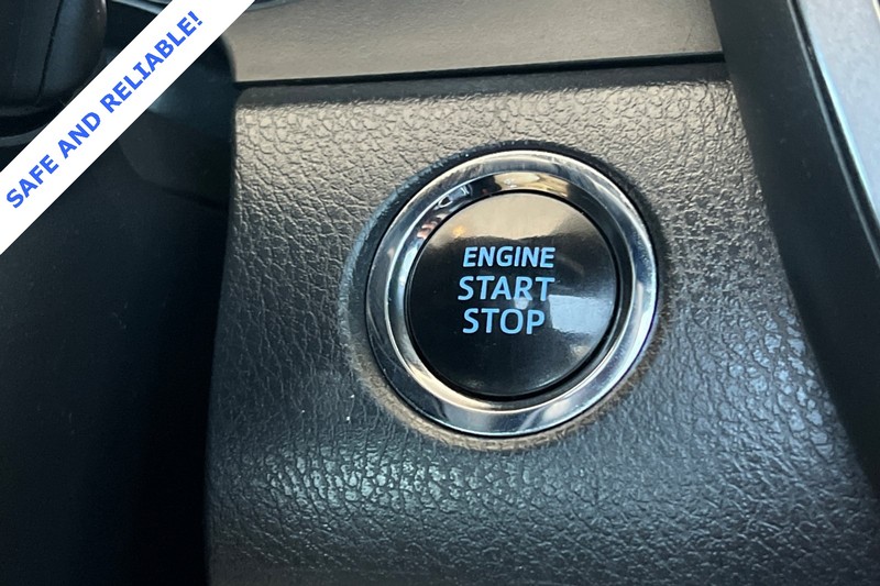Toyota Camry Vehicle Full-screen Gallery Image 22