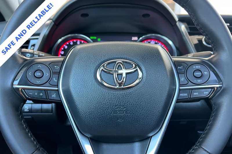 Toyota Camry Vehicle Full-screen Gallery Image 23