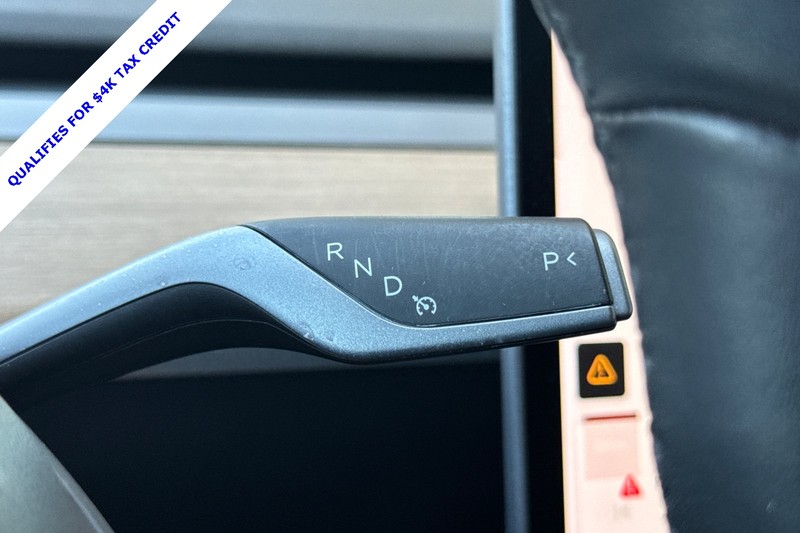 Tesla Model 3 Vehicle Full-screen Gallery Image 21