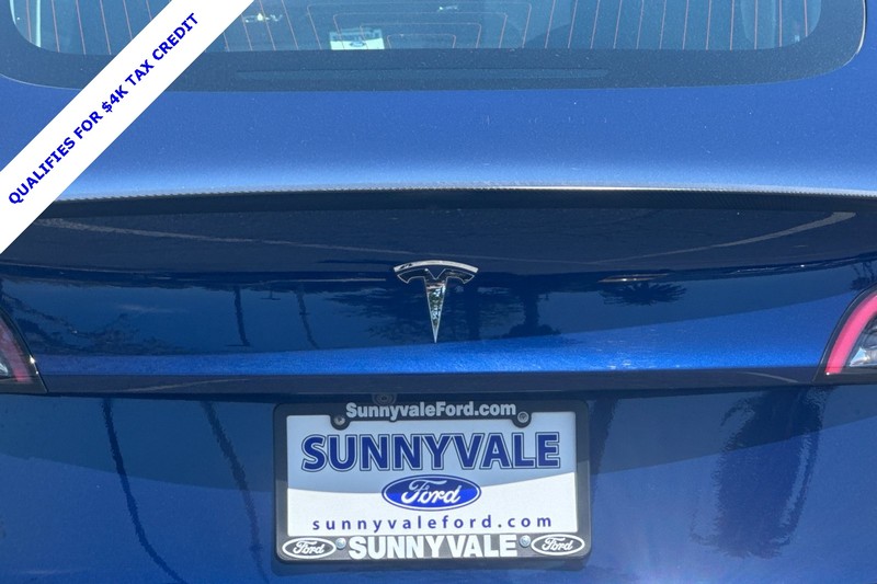 Tesla Model 3 Vehicle Full-screen Gallery Image 25
