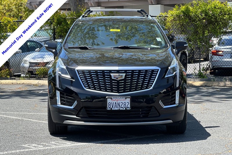 Cadillac XT5 Vehicle Full-screen Gallery Image 09