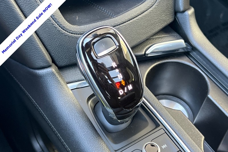 Cadillac XT5 Vehicle Full-screen Gallery Image 22