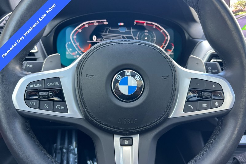BMW X3 Vehicle Full-screen Gallery Image 24