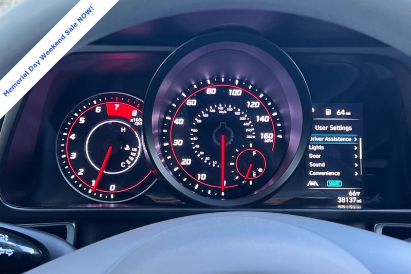 Hyundai Elantra Vehicle Full-screen Gallery Image 23