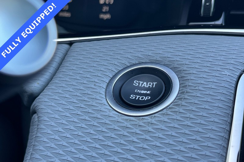 Land Rover Range Rover Evoque Vehicle Full-screen Gallery Image 23