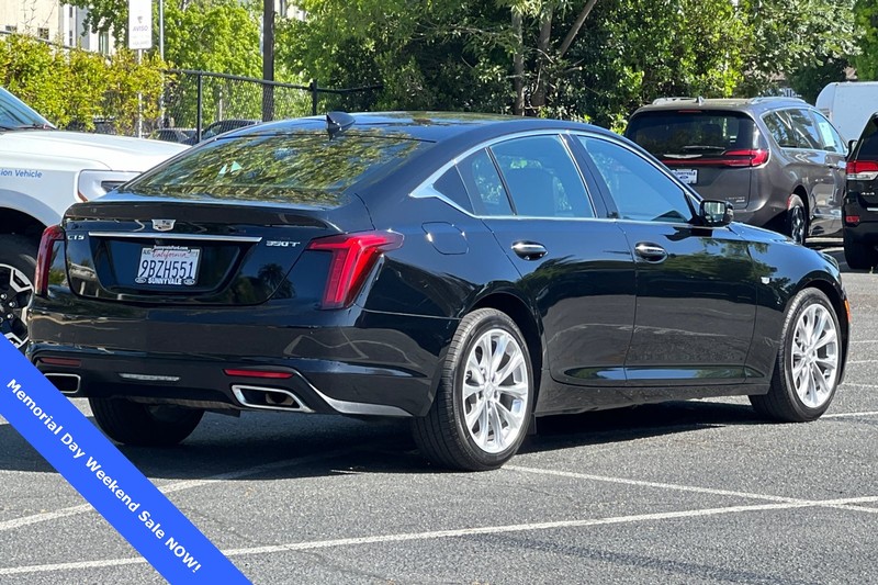 Cadillac CT5 Vehicle Full-screen Gallery Image 04