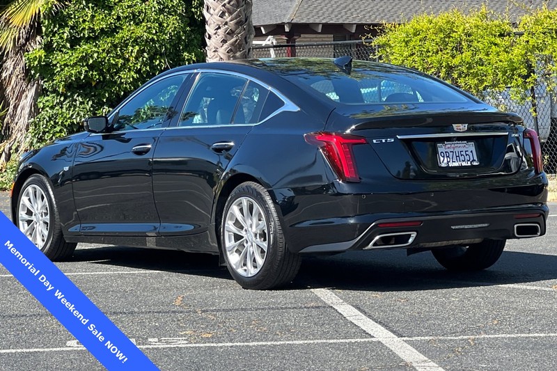 Cadillac CT5 Vehicle Full-screen Gallery Image 06