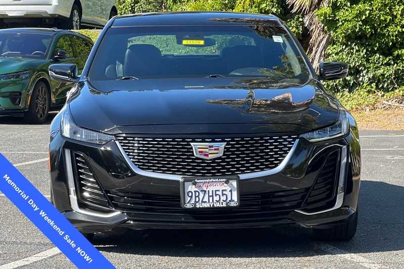 Cadillac CT5 Vehicle Full-screen Gallery Image 10