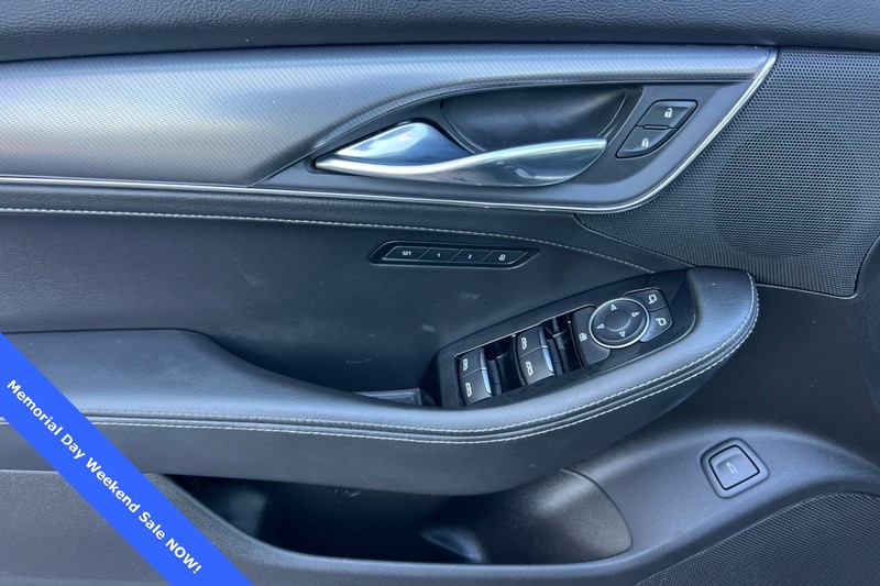 Cadillac CT5 Vehicle Full-screen Gallery Image 12