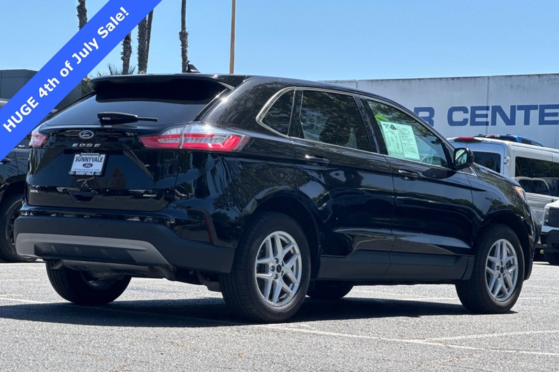 Ford Edge Vehicle Full-screen Gallery Image 04