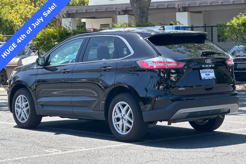 Ford Edge Vehicle Full-screen Gallery Image 06