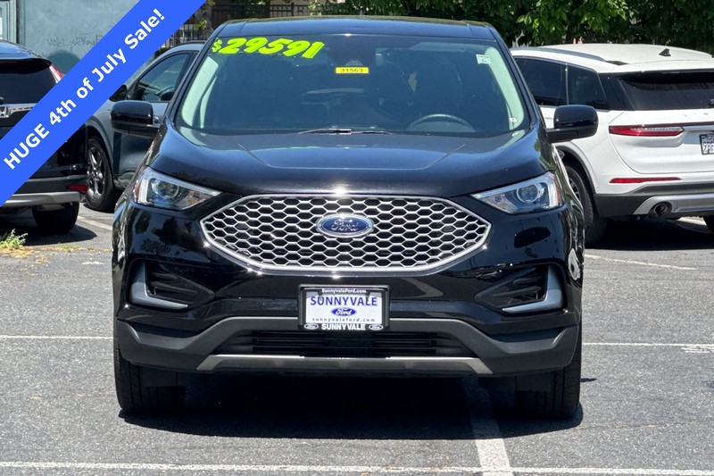 Ford Edge Vehicle Full-screen Gallery Image 09