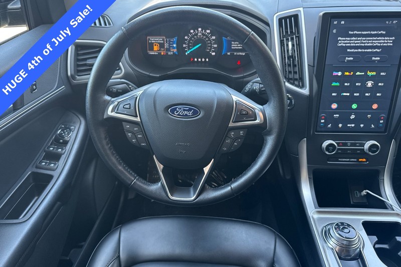 Ford Edge Vehicle Full-screen Gallery Image 14