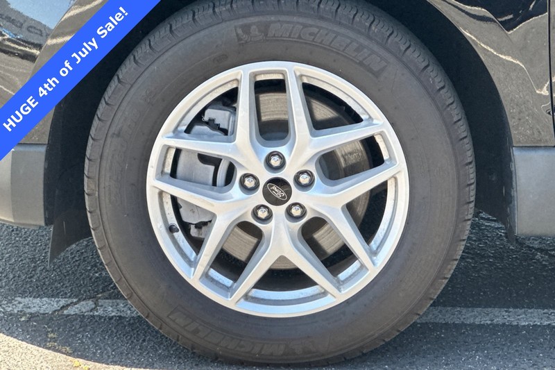 Ford Edge Vehicle Full-screen Gallery Image 25