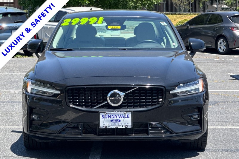 Volvo S60 Vehicle Full-screen Gallery Image 09