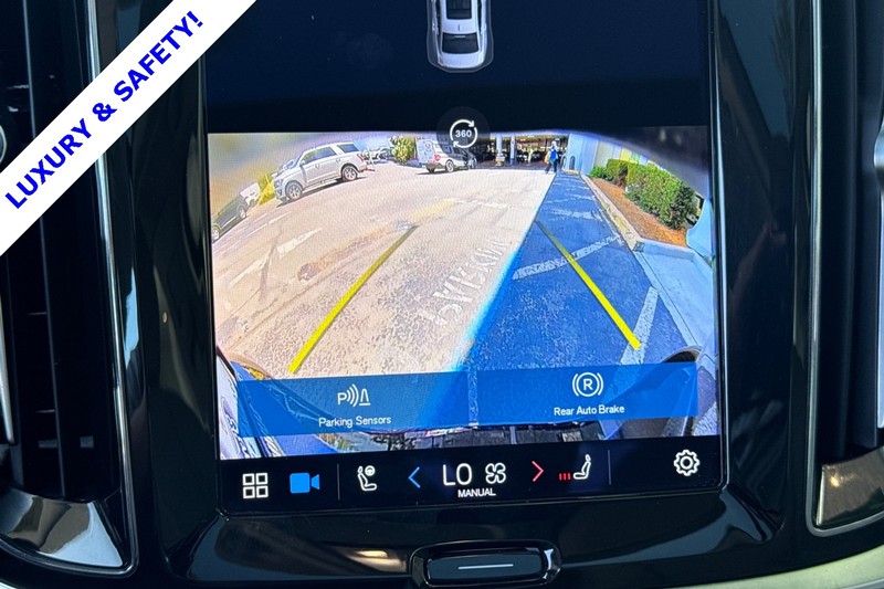 Volvo S60 Vehicle Full-screen Gallery Image 19