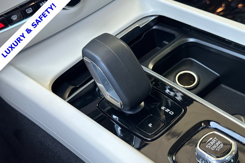 Volvo S60 Vehicle Full-screen Gallery Image 21