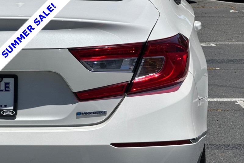 Honda Accord Hybrid Vehicle Full-screen Gallery Image 26