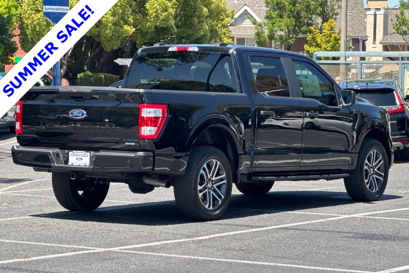 Ford F-150 Vehicle Full-screen Gallery Image 04