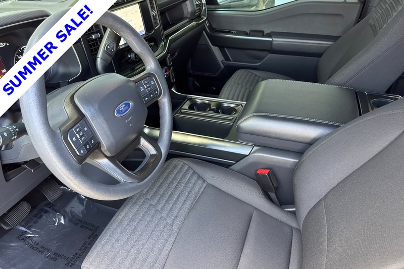 Ford F-150 Vehicle Full-screen Gallery Image 10