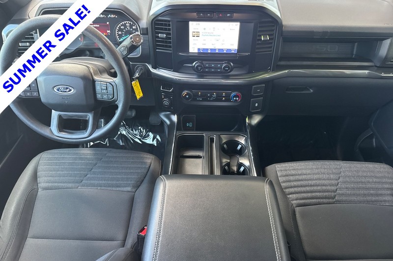Ford F-150 Vehicle Full-screen Gallery Image 13