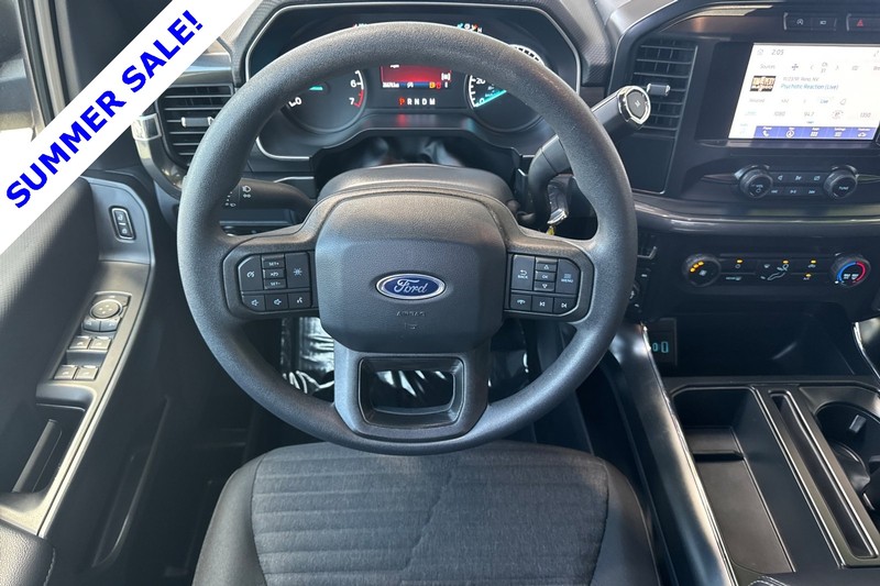 Ford F-150 Vehicle Full-screen Gallery Image 14