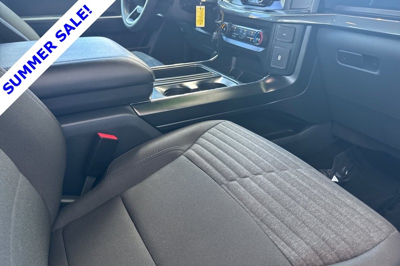 Ford F-150 Vehicle Full-screen Gallery Image 15