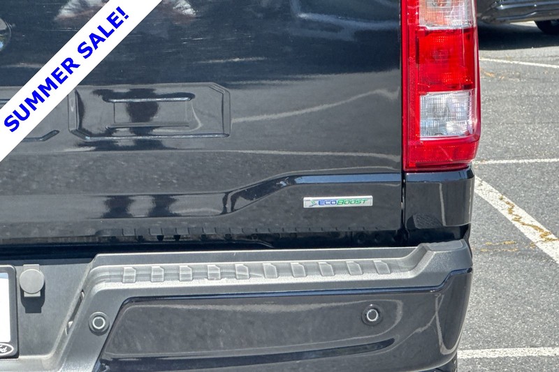 Ford F-150 Vehicle Full-screen Gallery Image 26