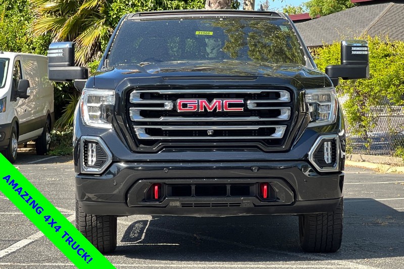 GMC Sierra 1500 Vehicle Full-screen Gallery Image 10