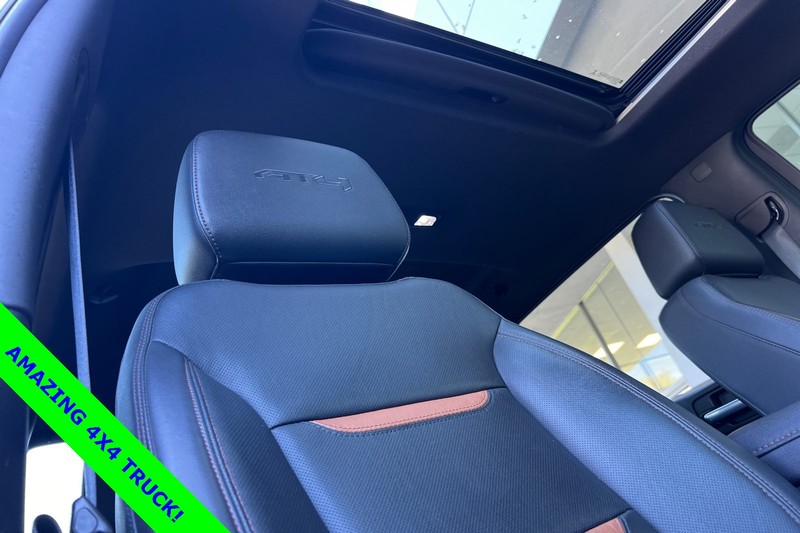 GMC Sierra 1500 Vehicle Full-screen Gallery Image 17