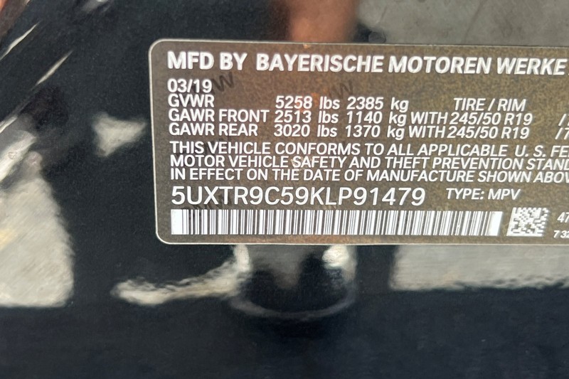 BMW X3 Vehicle Full-screen Gallery Image 30