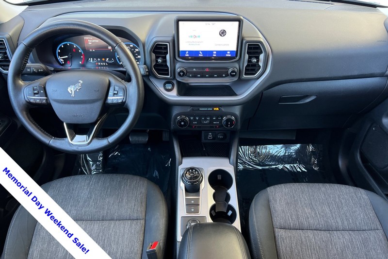 Ford Bronco Sport Vehicle Full-screen Gallery Image 14