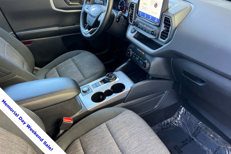 Ford Bronco Sport Vehicle Full-screen Gallery Image 17