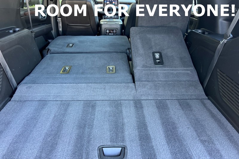 Chevrolet Tahoe Vehicle Full-screen Gallery Image 16