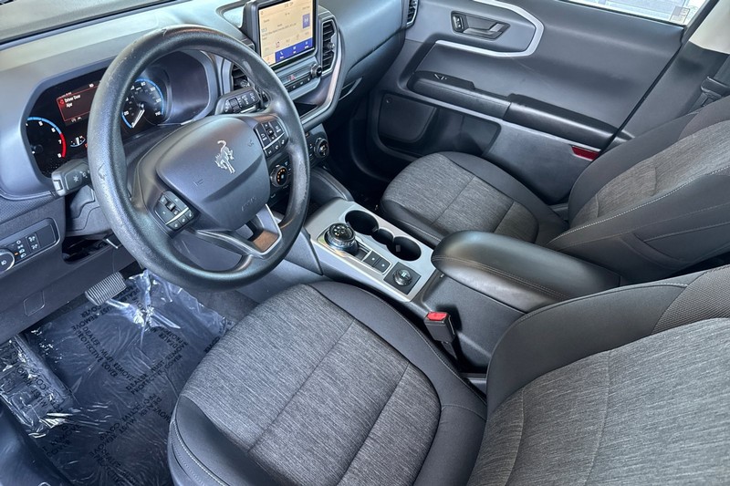 Ford Bronco Sport Vehicle Full-screen Gallery Image 11