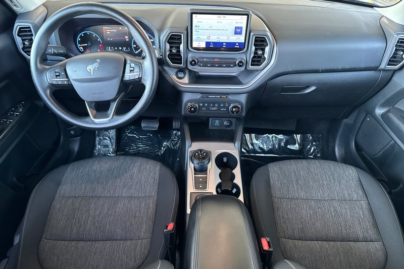 Ford Bronco Sport Vehicle Full-screen Gallery Image 14