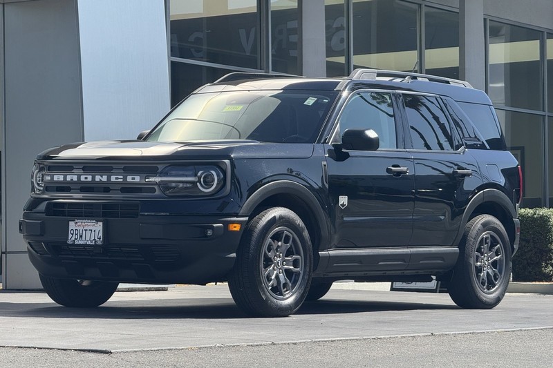 Ford Bronco Sport Vehicle Full-screen Gallery Image 09
