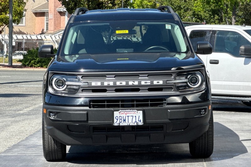 Ford Bronco Sport Vehicle Full-screen Gallery Image 10