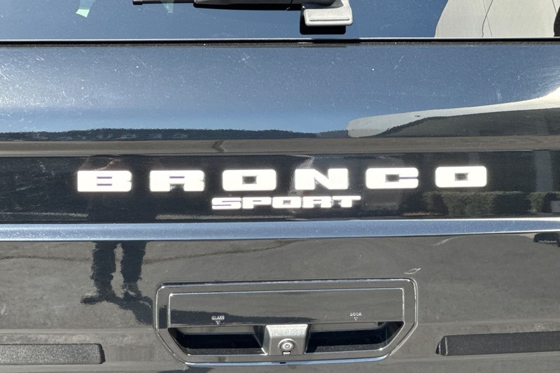 Ford Bronco Sport Vehicle Full-screen Gallery Image 28