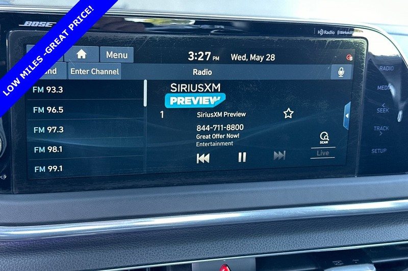 Hyundai Sonata Hybrid Vehicle Full-screen Gallery Image 17
