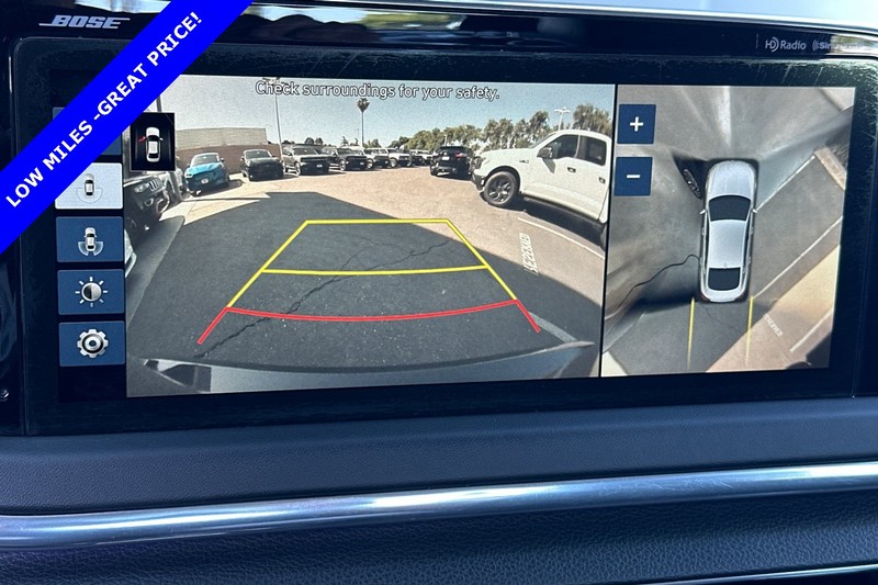 Hyundai Sonata Hybrid Vehicle Full-screen Gallery Image 19